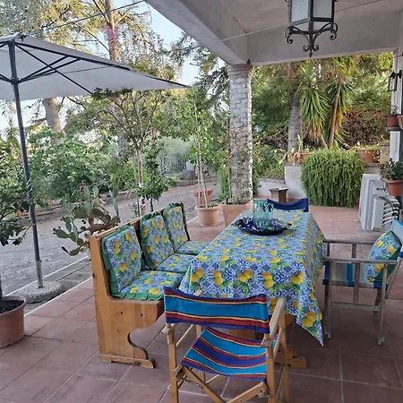 Casa Ribe Apartment Morlupo